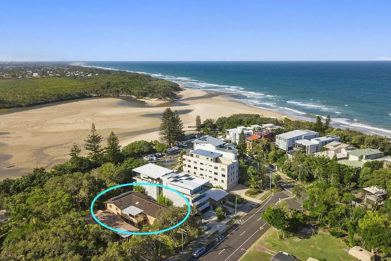 Westaway House - Lake Front location