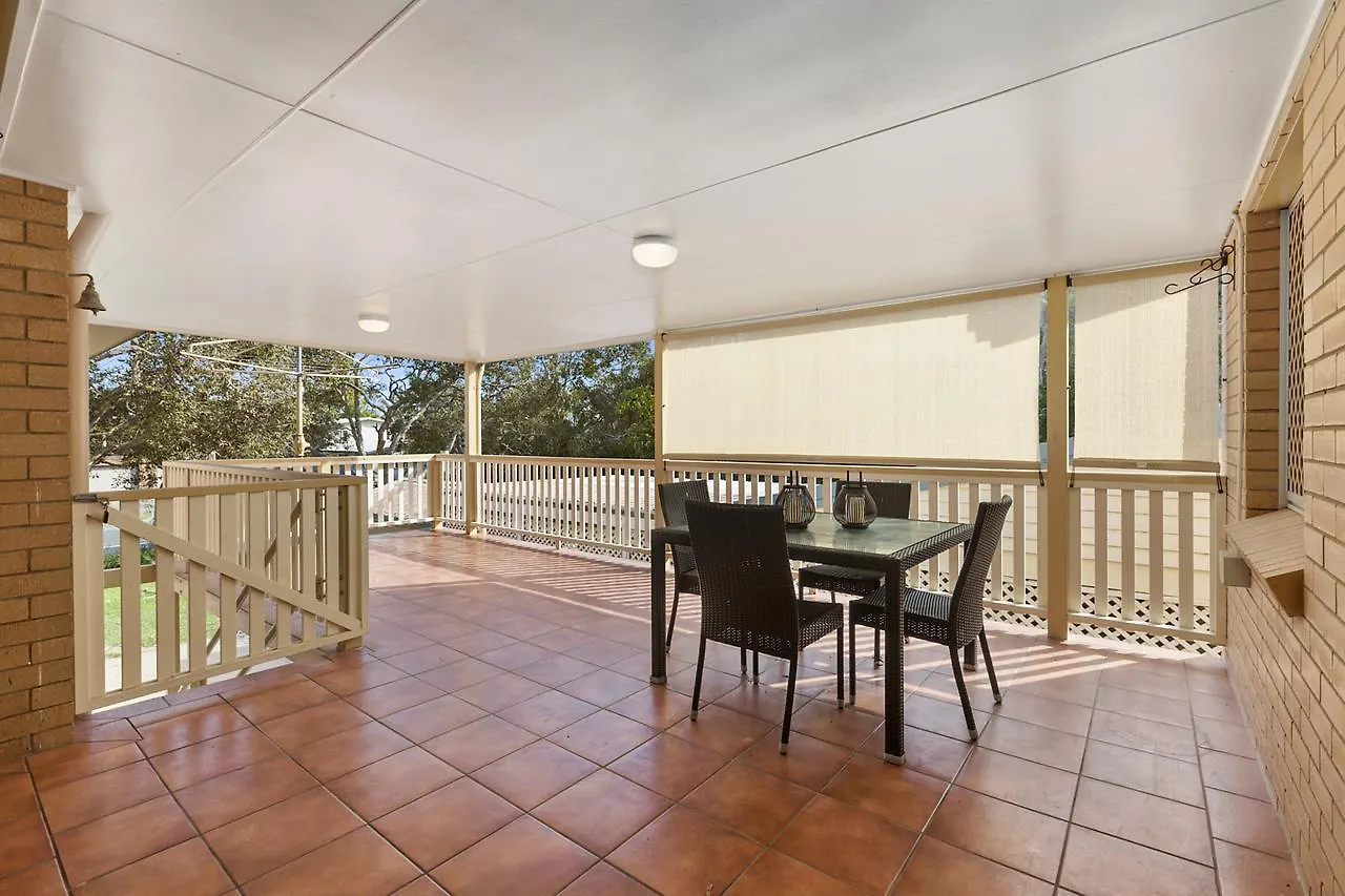 Westaway House Lake Front Villa Currimundi 0*,